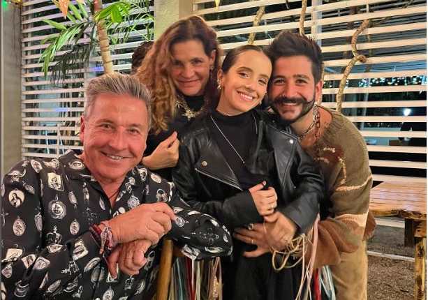 Ricardo Montaner, Marlene Salomé, Evaluna y Camilo durante Navidad 2021. (Foto Prensa Libre: Instagram @Montaner