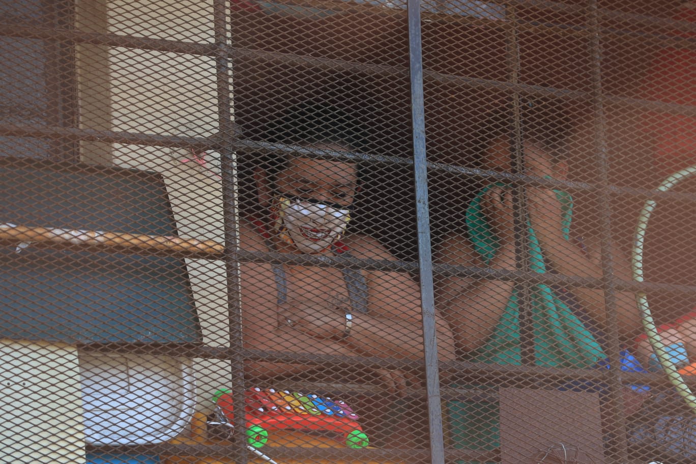 Las reclusas del Centro Preventivo de Mujeres Santa Teresa, en la zona 18, señalan malos tratos. (Foto Prensa Libre: María Renée Barrientos)