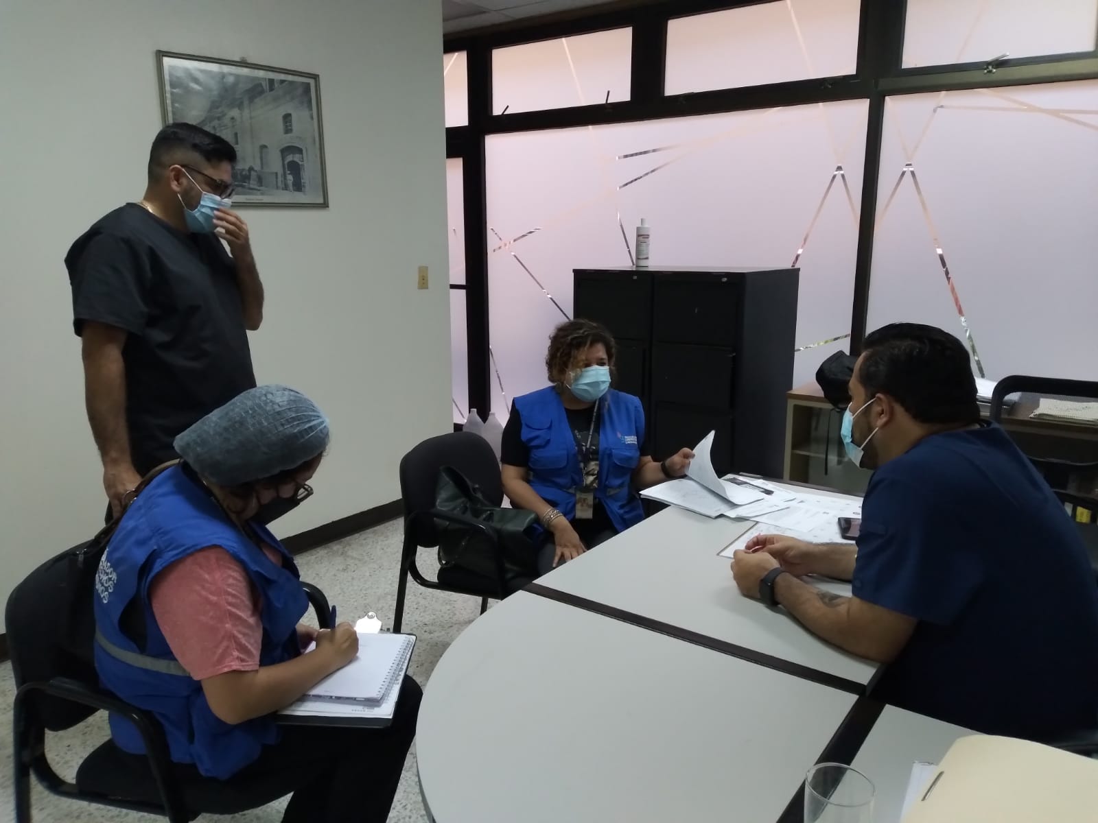 Verifican existencia de medicamentos en el Hospital San Juan de Dios, donde compraron fármacos de mala calidad