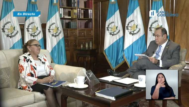 María Consuelo Porras Argueta, actual fiscal general, en la entrevista con el presidente Alejandro Giammattei en Casa Presidencial. (Foto Prensa Libre: Captura de video)
