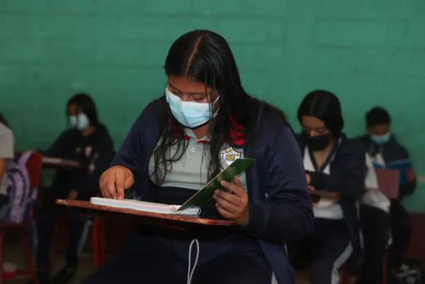 estudiantes diversificado