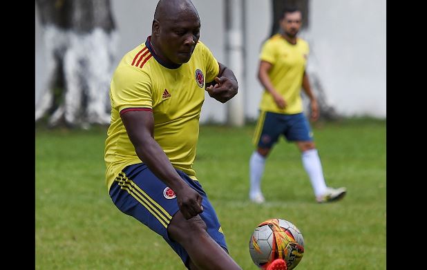 El exjugador colombiano Freddy Rincón sufrió un grave accidente. (Foto Prensa Libre: AFP)