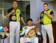 El petenero se mantiene invicto en sus 11 peleas profesionales. Foto Prensa Libre (CDA Escuela Profesional de Boxeo)