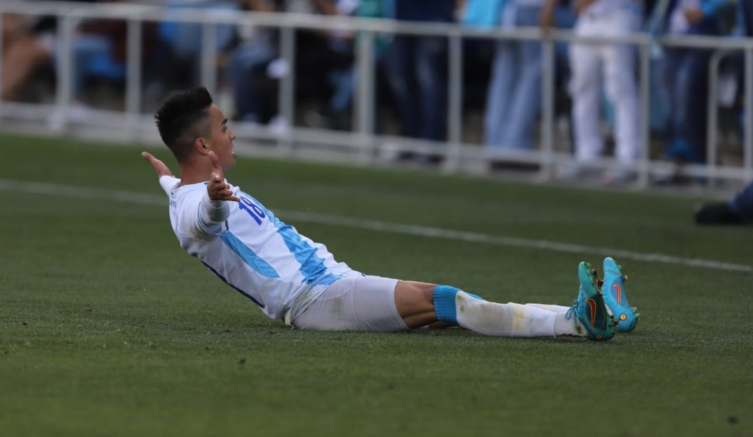 Oscar Santis terminó el partido con dos goles y una asistencia. Foto Prensa Libre (Fedefut)