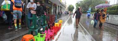 Este 8 de abril se reporta lluvia en la capital y otros departamentos, debido al acercamiento de un frente frío. (Foto Prensa Libre: Juan Diego González)