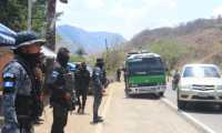 Patrullajes de la PNC en la zona fronteriza de Guatemala con El Salvador, para evitar ingreso de pandilleros de ese país. (Foto Prensa Libre: PNC)
