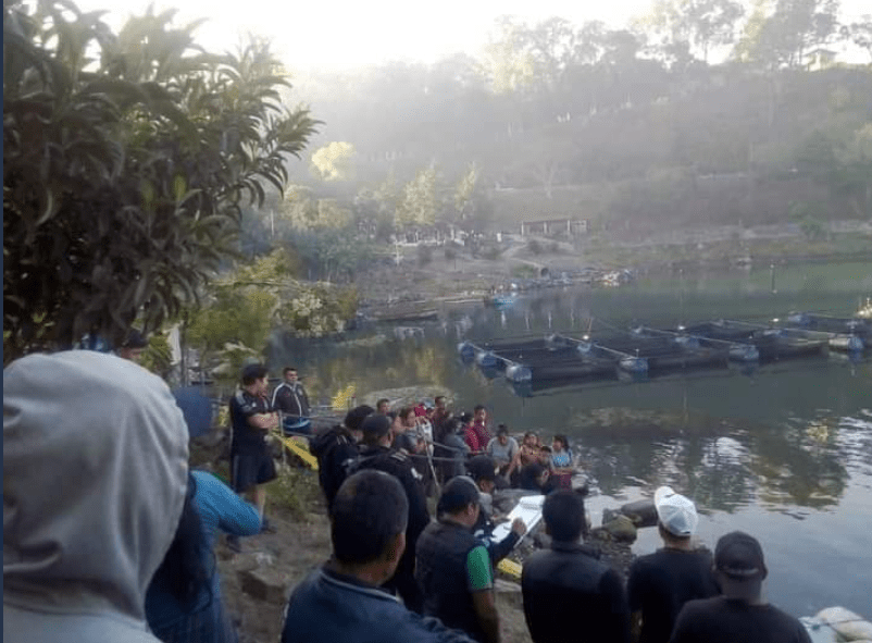 Hombre se sumerge en el Lago de Atitlán y muere al no poder salir del agua