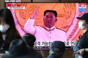 Corea del Norte moviliza al ejército para enfrentar la ola de casos de coronavirus, "la mayor convulsión desde la fundación del país"