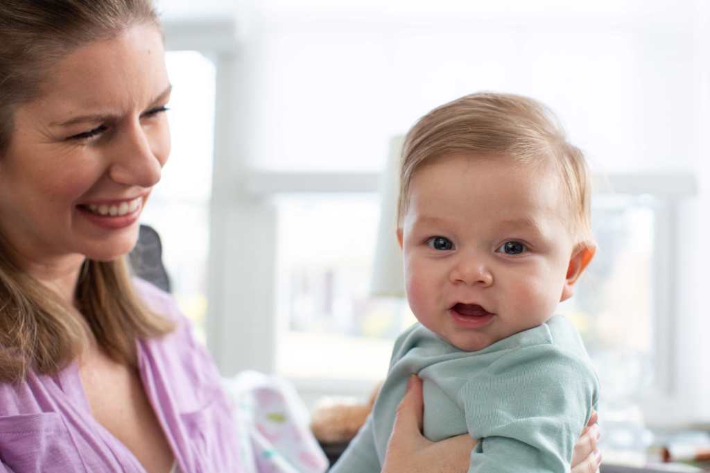 Primeros dientes del bebé: manual para padres y sus cuidados 