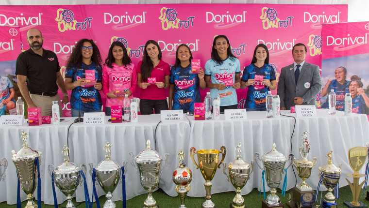 Bayer es el nuevo patrocinador el equipo femenino de Guatemala Unifut. Foto Prensa Libre: Norvin Mendoza.