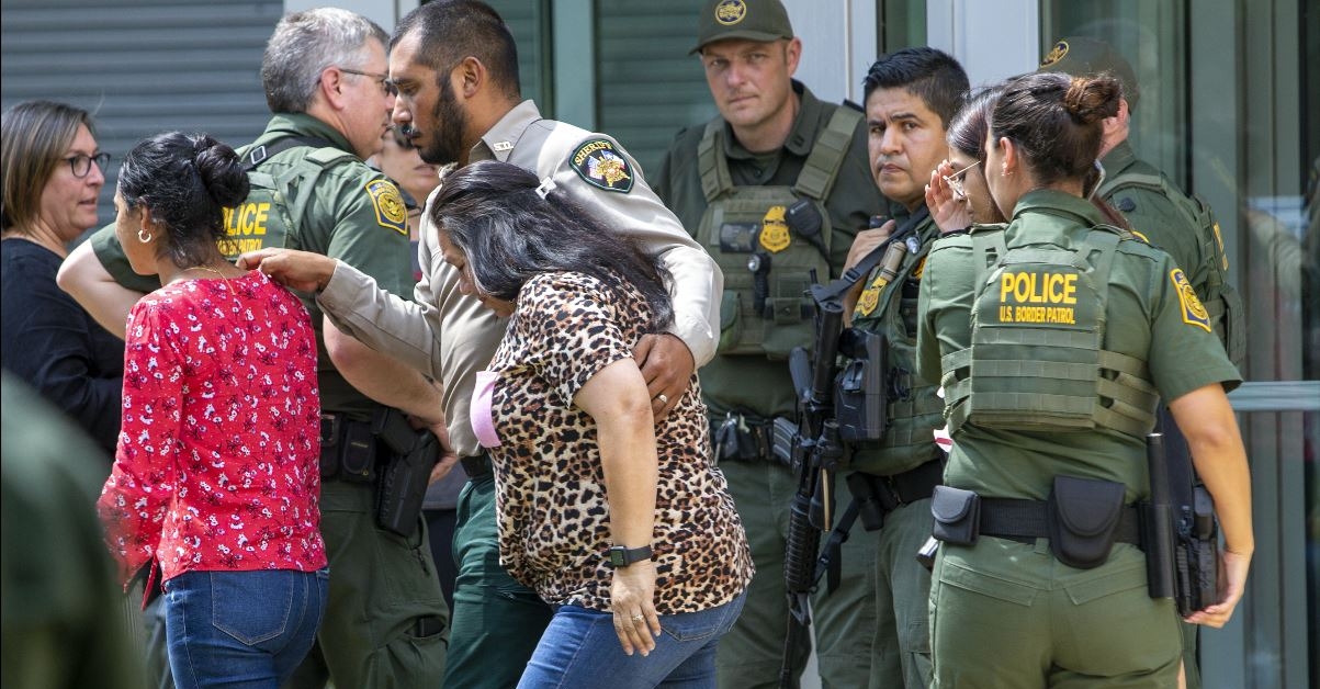 El ataque ocurrió en el centro Robb Elementary School, donde al menos 16 personas murieron, entre ellas 14 niños. (Foto Prensa Libre: William Luther/San Antonio Express-News via ZUMA Press Wire, Vía Xinhua especial para Prensa Libre)