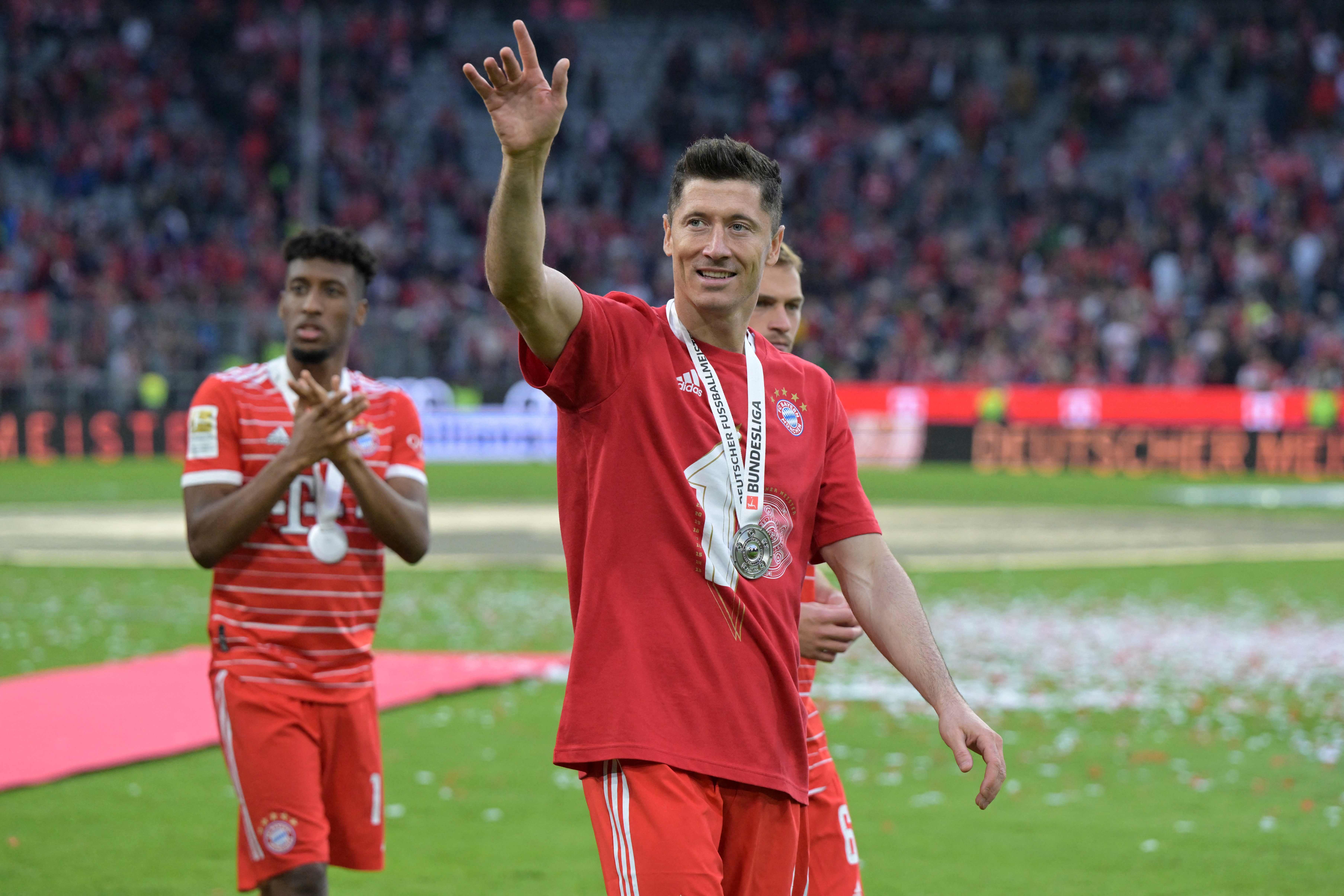 Robert Lewandowski es un candidato fuerte para llegar al Barcelona. (Foto Prensa Libre AFP) 
