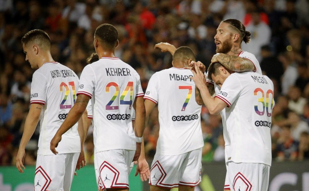 Piden sanción en contra de un jugador del PSG por haberse negado a jugar con una camiseta con un mensaje contra la homofobia