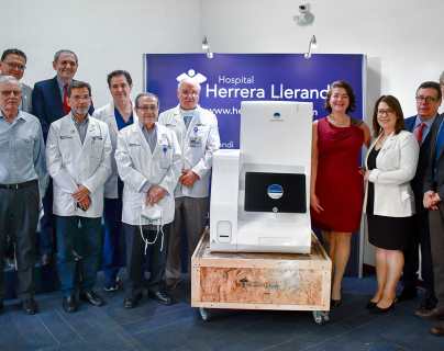 Hospital Herrera Llerandi presenta el equipo VITEK® MS Prime.
