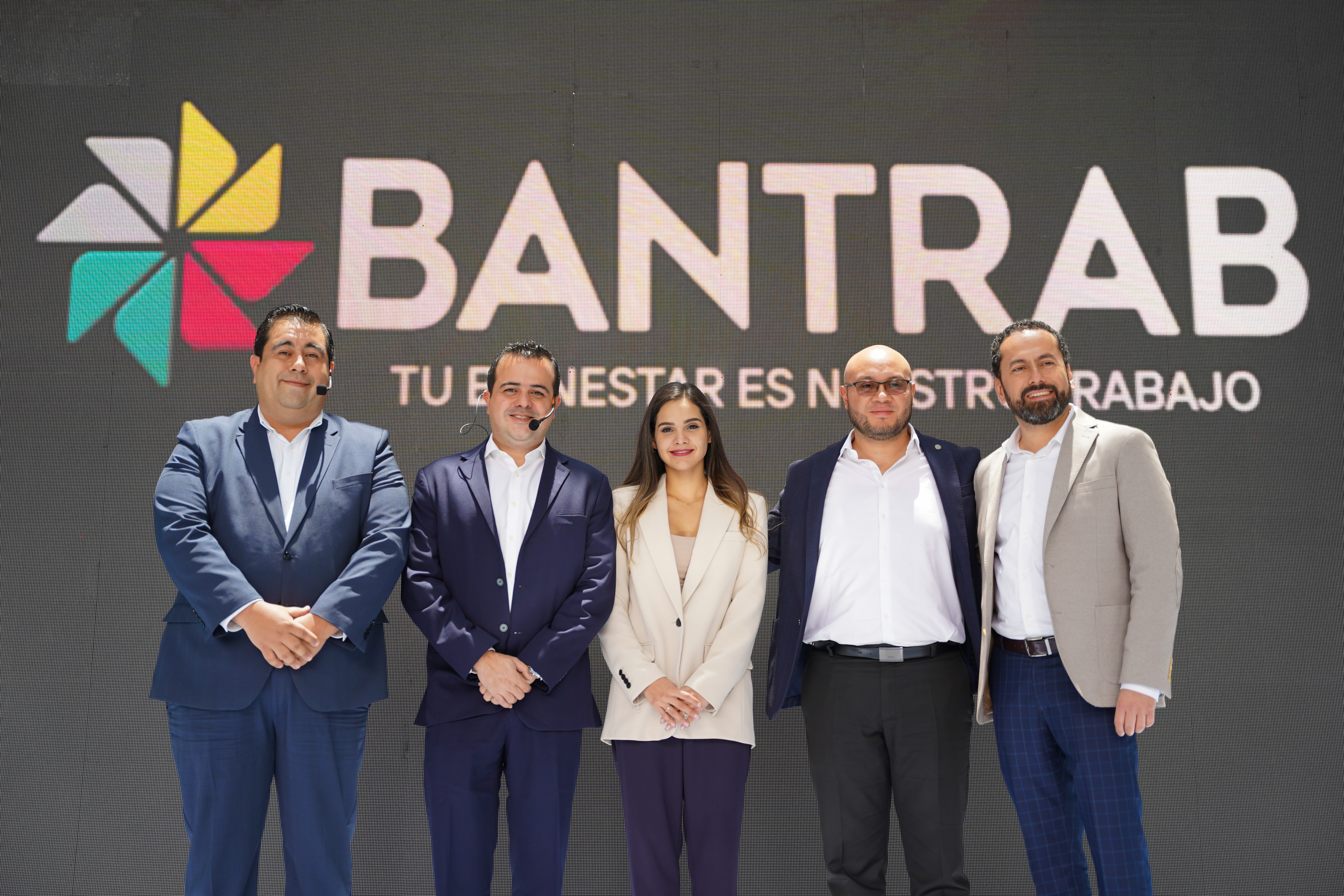 Bantrab presentó su nuevo logo Tu bienestar es nuestro trabajo. Foto Prensa Libre: Cortesía