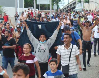 Nueva caravana de migrantes parte desde frontera México-Guatemala