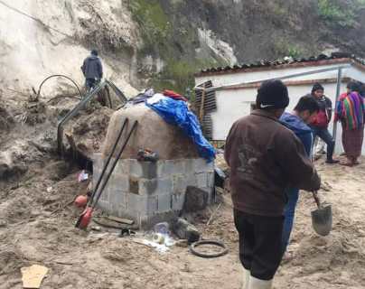 Tres hermanas, de 5, 8 y 13 años, mueren soterradas al desprenderse un talud en un caserío de Aguacatán, Huehuetenango