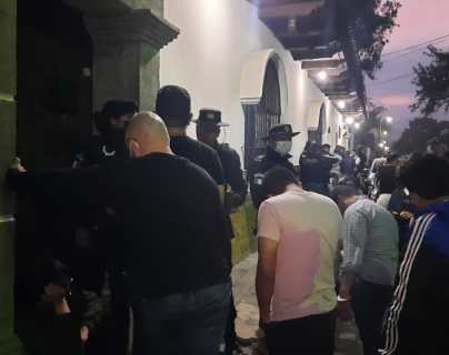 60 capturados por violar Ley Seca en Antigua Guatemala