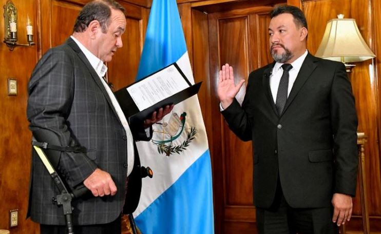 Giammattei nombra a Wuelmer Ubener Gómez González como nuevo Procurador General de la Nación