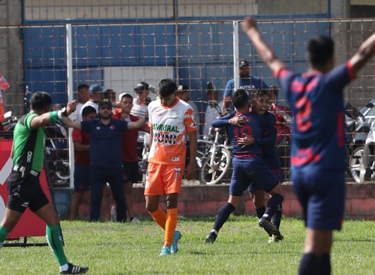 Clausura 2022: Sin mucho brillo Municipal toma una leve ventaja sobre Achuapa en el juego de ida de los cuartos de final