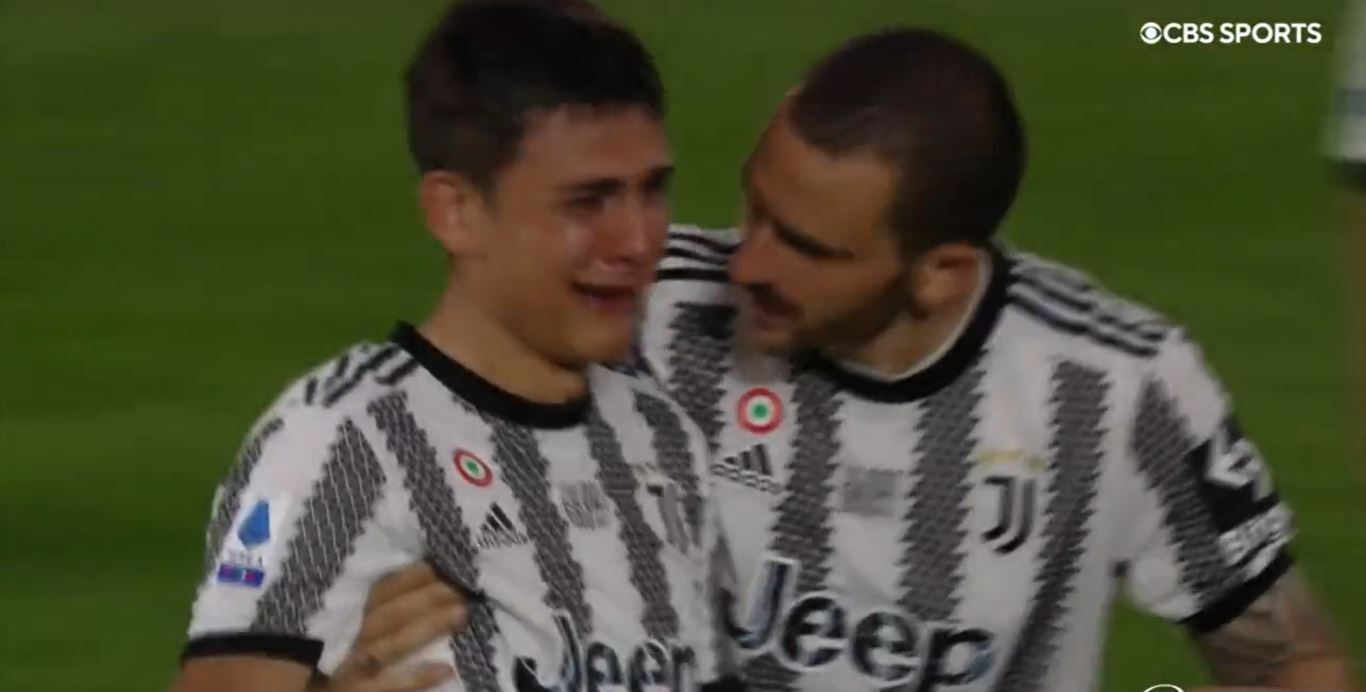 Dybala no pudo contener las lágrimas en su despedida de la Juventus. (Foto Prensa Libre: Captura video)