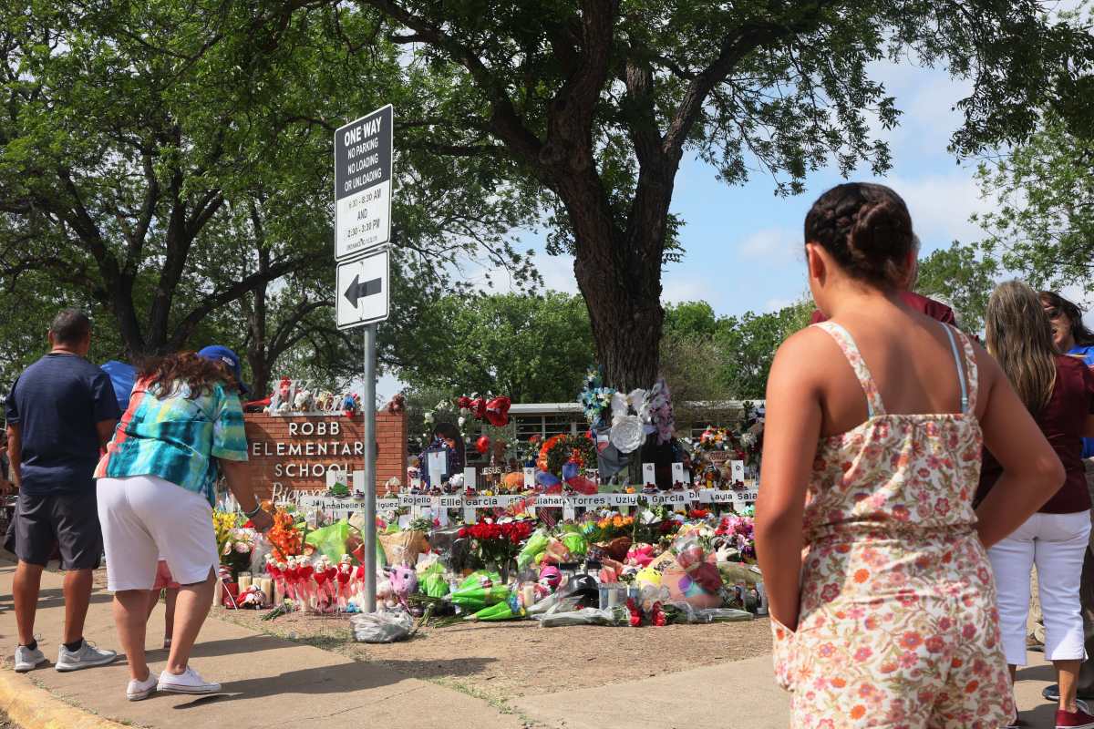 Masacre en Texas: abogado de maestra sobreviente en escuela hizo revelaciones sobre cómo fue el fatal momento