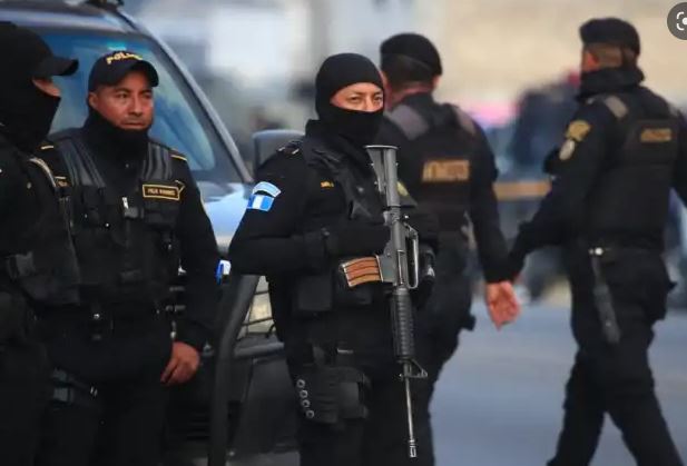 PolicÃ­a Nacional Civil de Guatemala. (Foto Prensa Libre: HemerotecaPL)