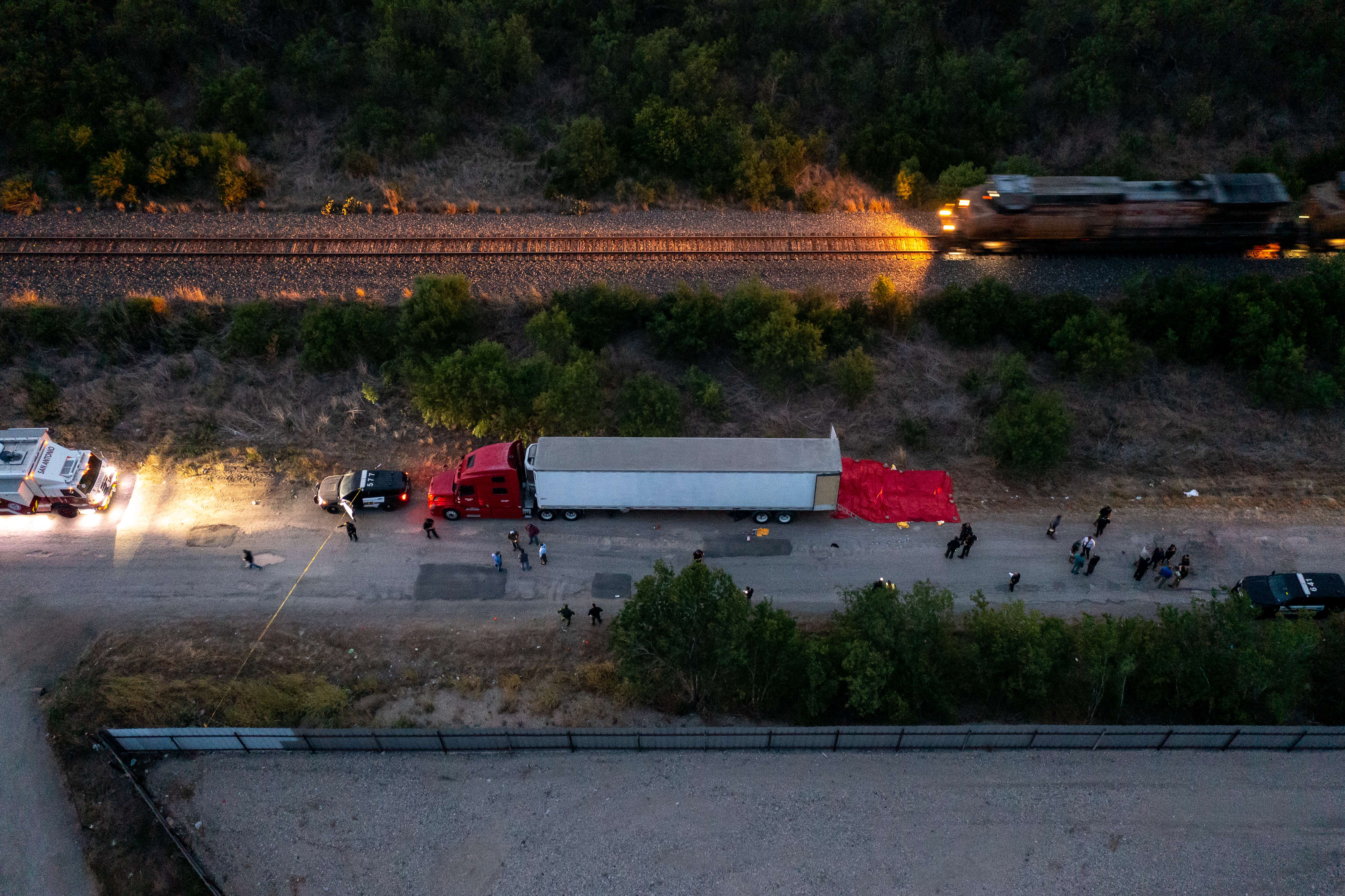 Migrantes muertos en camión en Texas
