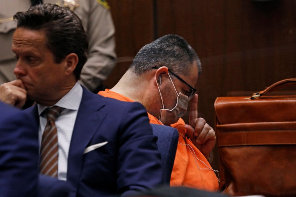 El abogado Alan Jackson y Naasón Joaquín García.