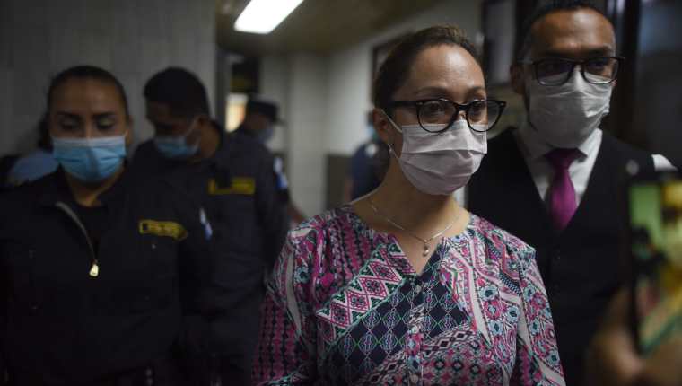 La exfiscal anticorrupción Virginia Laparra fue enviada a juicio. (Foto Prensa Libre: EFE)
