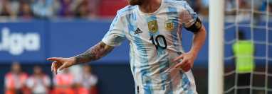 Lionel Messi anotó los cinco goles de su selección. Foto Prensa Libre (AFP)