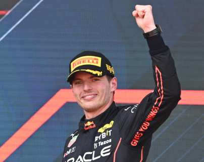 Verstappen conquista el GP de Azerbaiyán y lidera el mundial mientras que Leclerc y Ferrari encienden la alerta roja