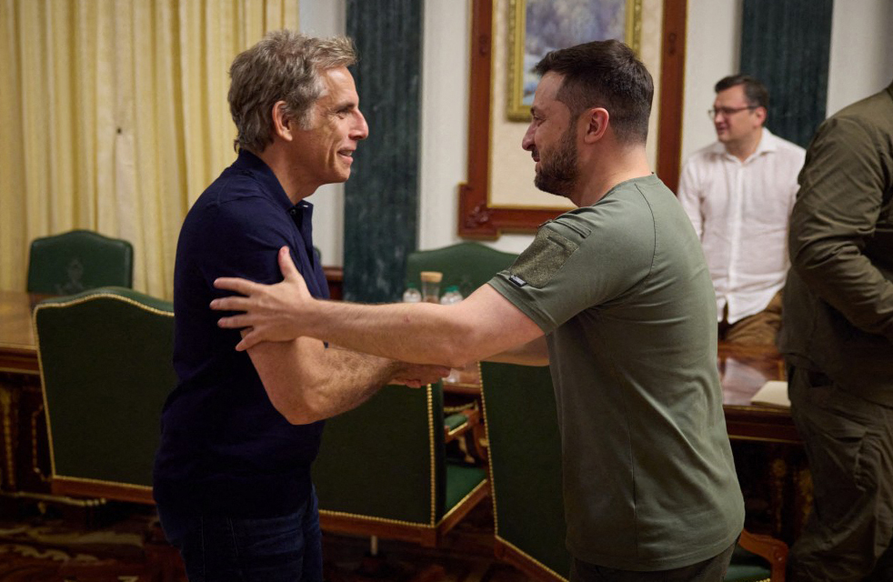 “Eres mi héroe”, dice el actor Ben Stiller al presidente ucraniano en Kiev
