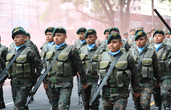 Desfile por el Día del Ejército en Guatemala 