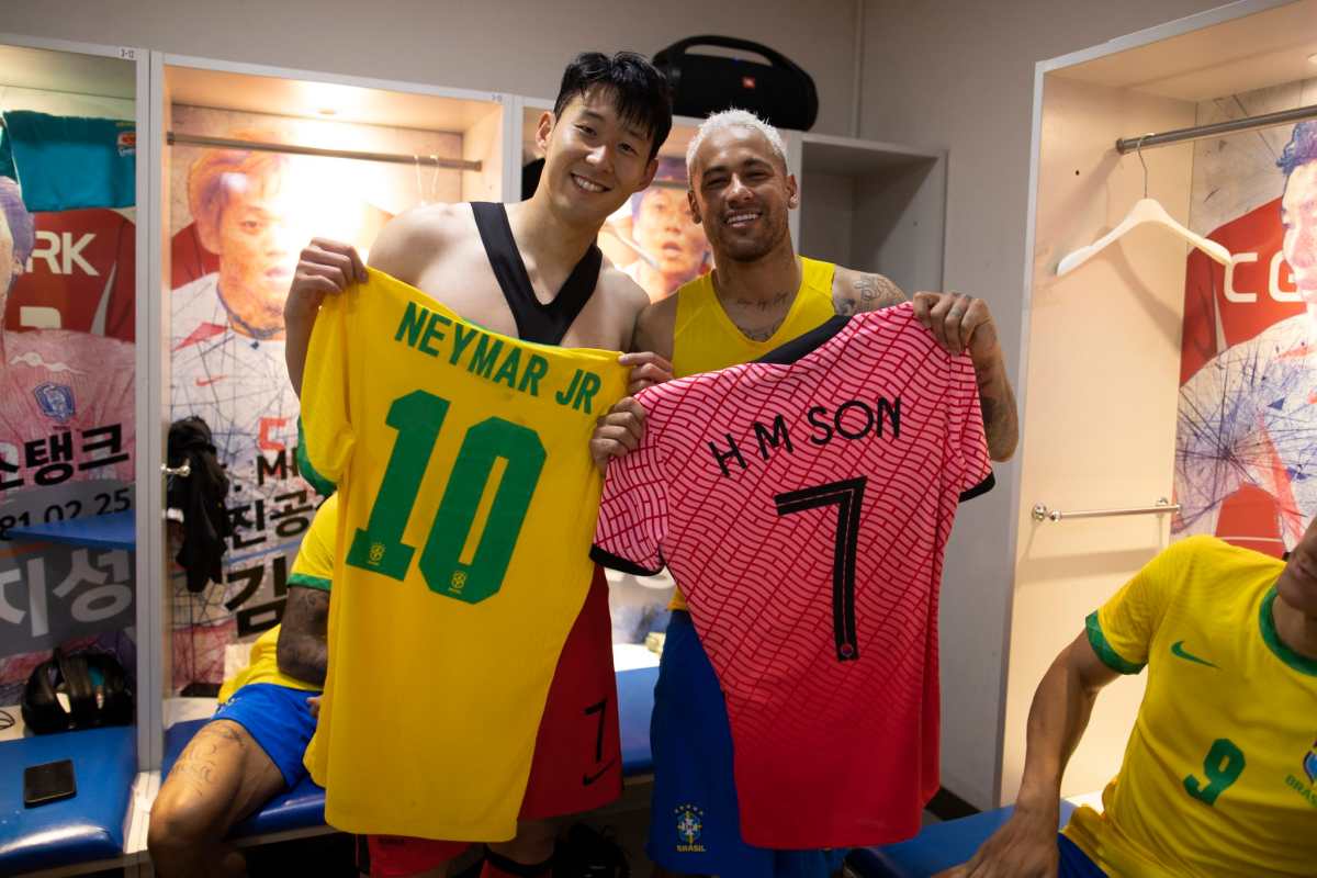 Brasil golea a Corea del Sur; Son muestra su admiración por Neymar e intercambia camiseta