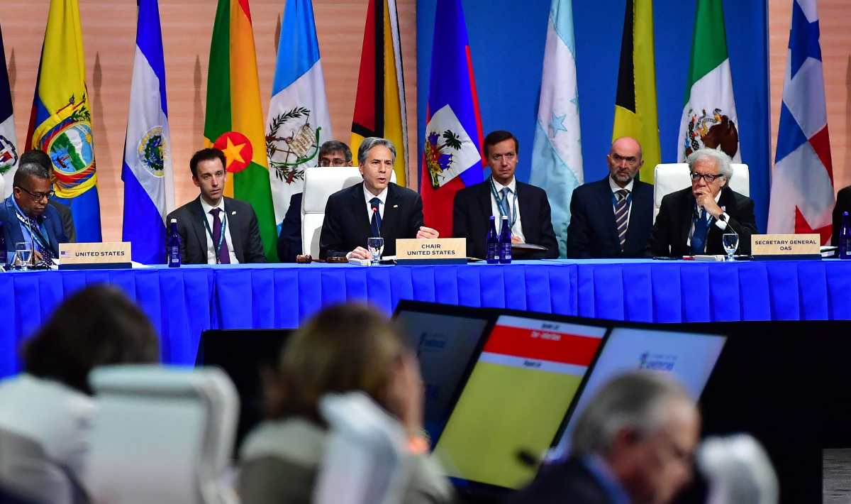 Congresistas critican ausencia de presidentes de países que “exportan gente” a EE. UU. en la Cumbre de las Américas