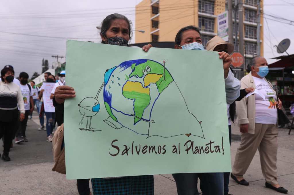 Dia del Medio Ambiente: "El mundo se nos está acabando" marcha busca medidas para proteger flora y fauna