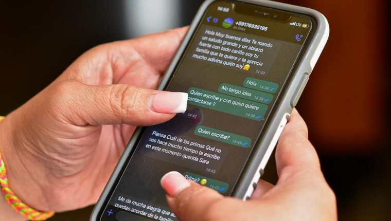 En las últimas semanas han surgido alertas de posibles estafas vía WhatsApp. (Foto: Prensa Libre Sara Solórzano)