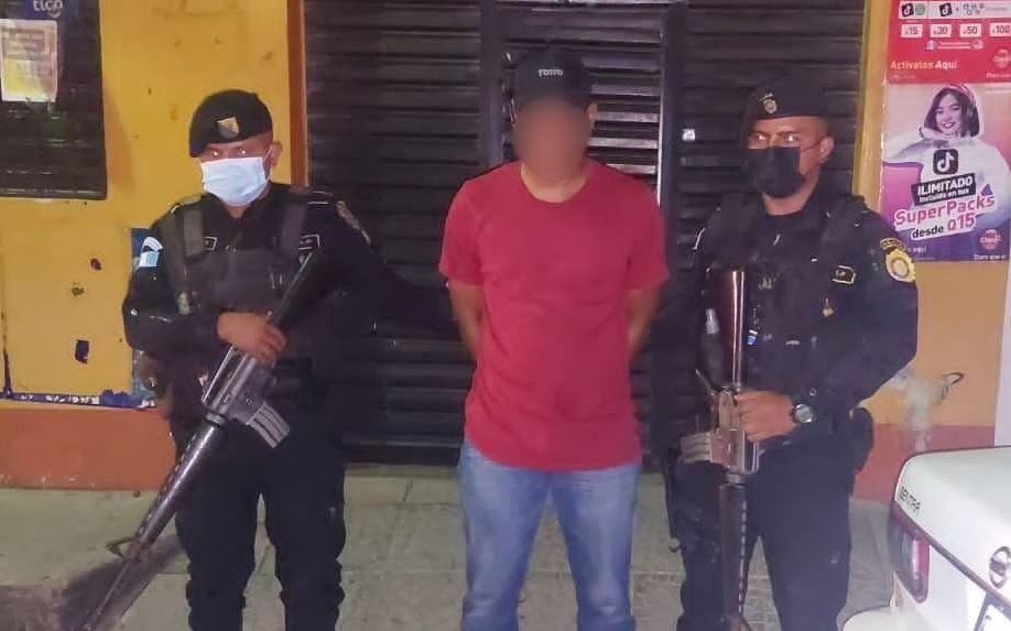Juan David Cortez Rivera, de 44 años, quien tiene pedido de extradición a Estados Unidos, por vínculos con el narcotráfico.  (Foto Prensa Libre: PNC)