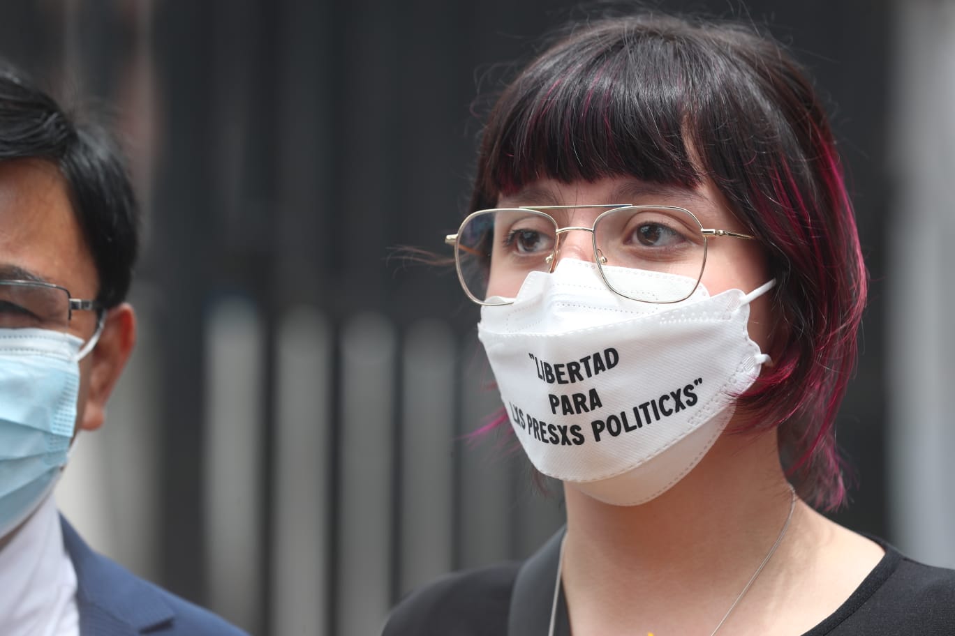 Dulce Archila era señalada por el MP de haber dañado partes del edificio del Congreso de la República. (Foto Prensa Libre: Juan Diego González)