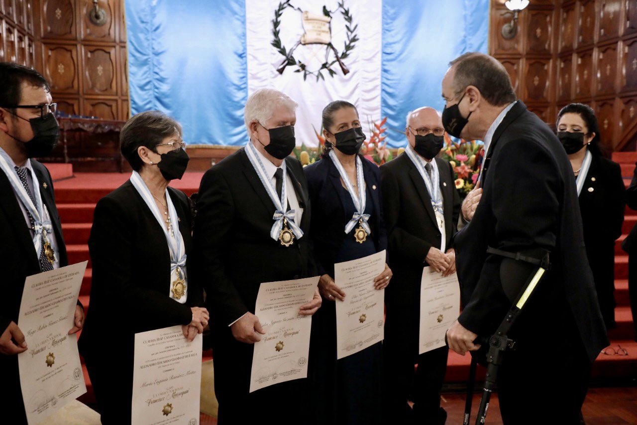 la Orden Nacional Francisco Marroquín