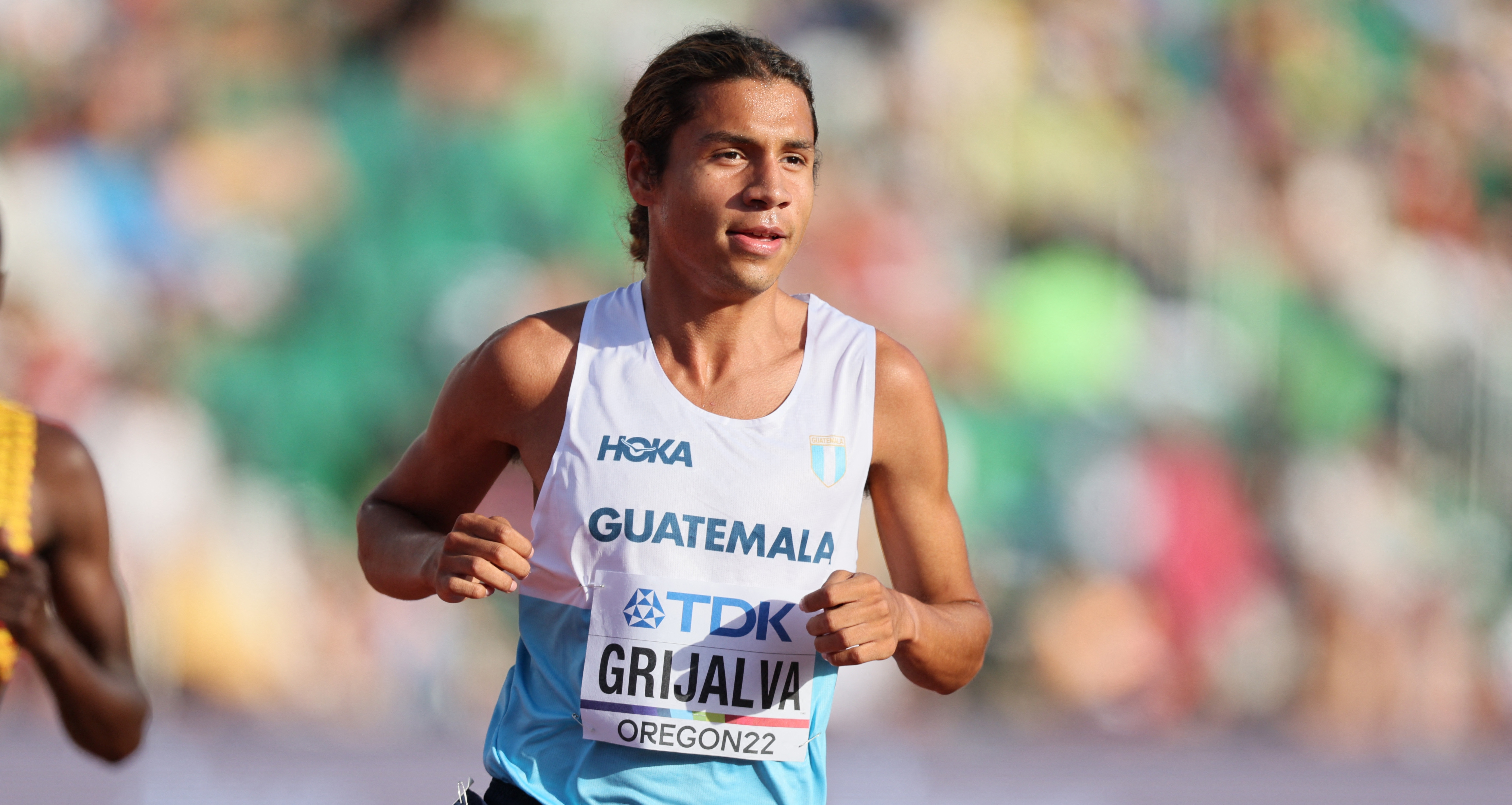 Luis Grijalva finaliza segundo e impone nuevo récord nacional en los Millrose Games