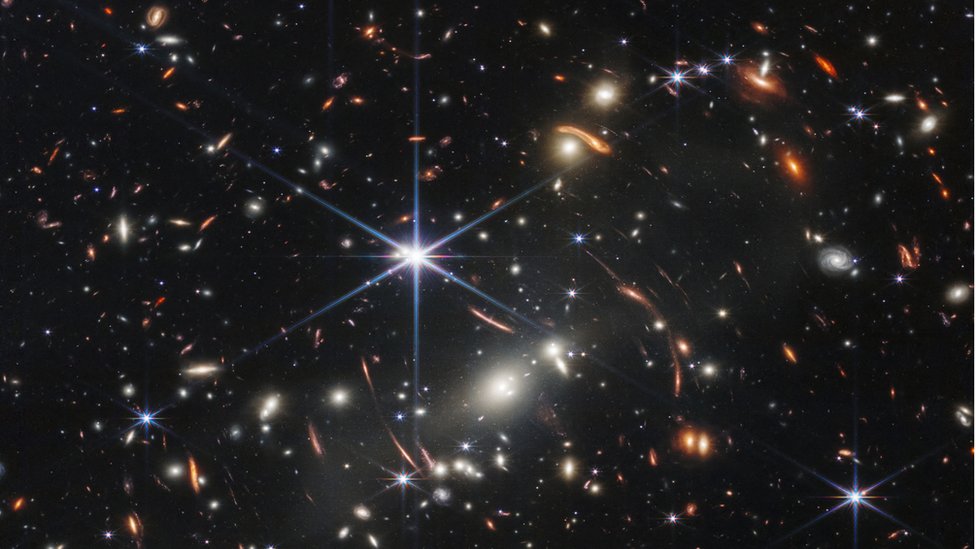 James Webb: la primera imagen increíblemente detallada del espacio profundo captada por el telescopio