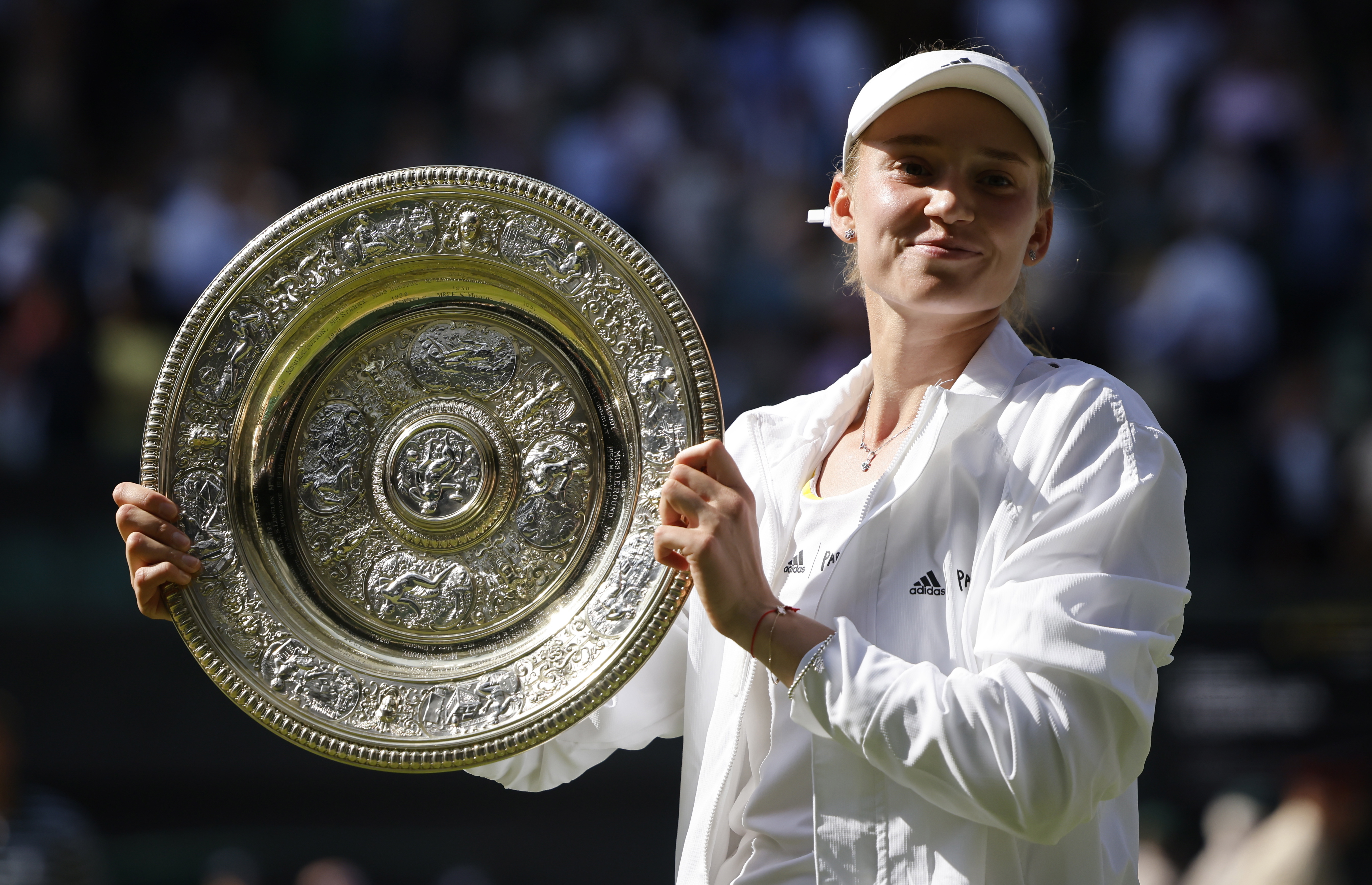 Elena Rybakina ganó la final de Wimbledon ante Ons Jabeur Foto Prensa Libre (EFE)