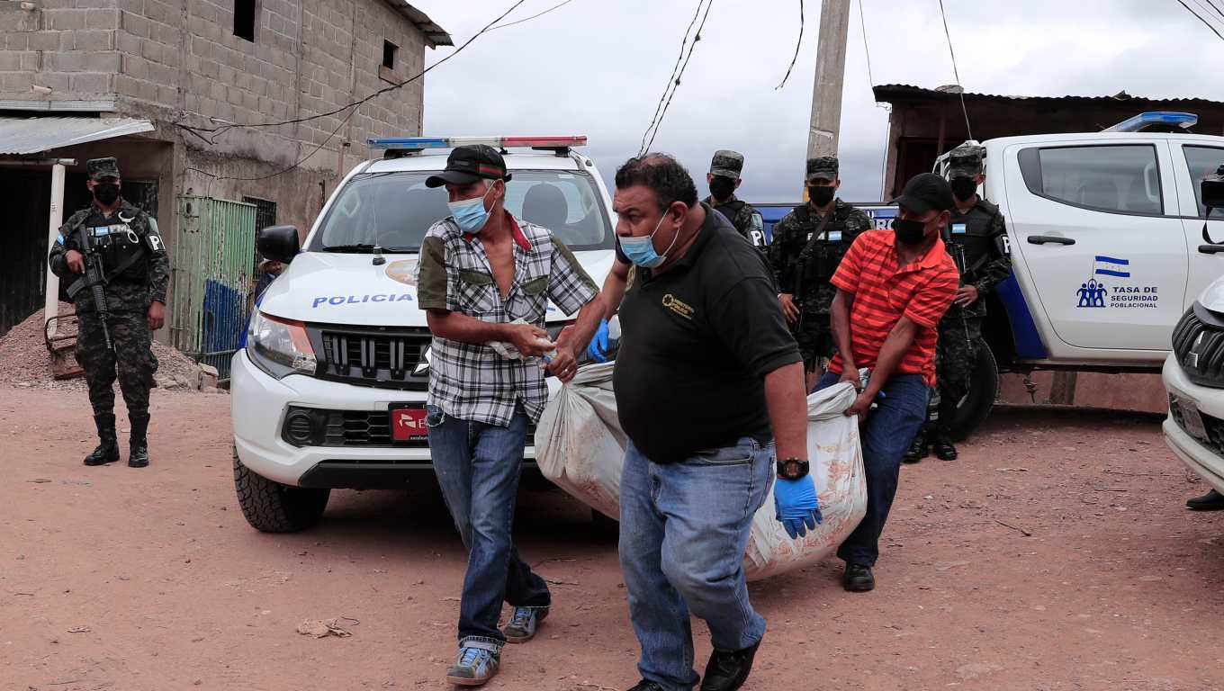 Honduras sufre una violencia criminal que, según fuentes policiales y de organismos de derechos humanos reportaron en el 2022, a diario deja entre diez y trece muertos. (Foto, Prensa Libre: Efe).