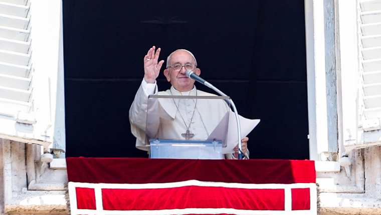 Papa Francisco, recibirá el nacimiento tradicional guatemalteco que adornará una sala en El Vaticano. (Foto Prensa Libre: EFE)
