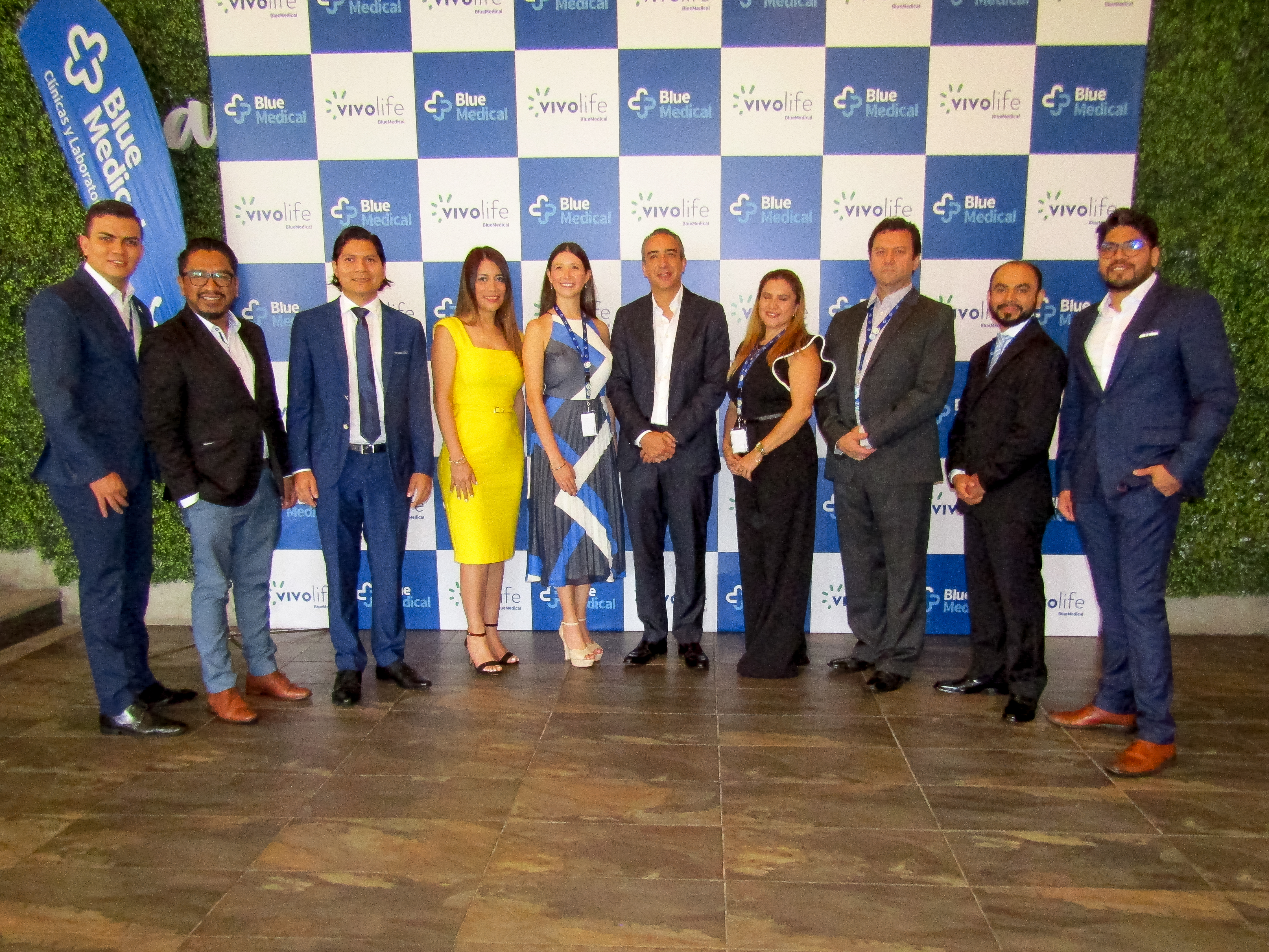 El grupo de ejecutivos de Blue Medical dieron a conocer el programa Vivolife. Foto Prensa Libre: Cortesía