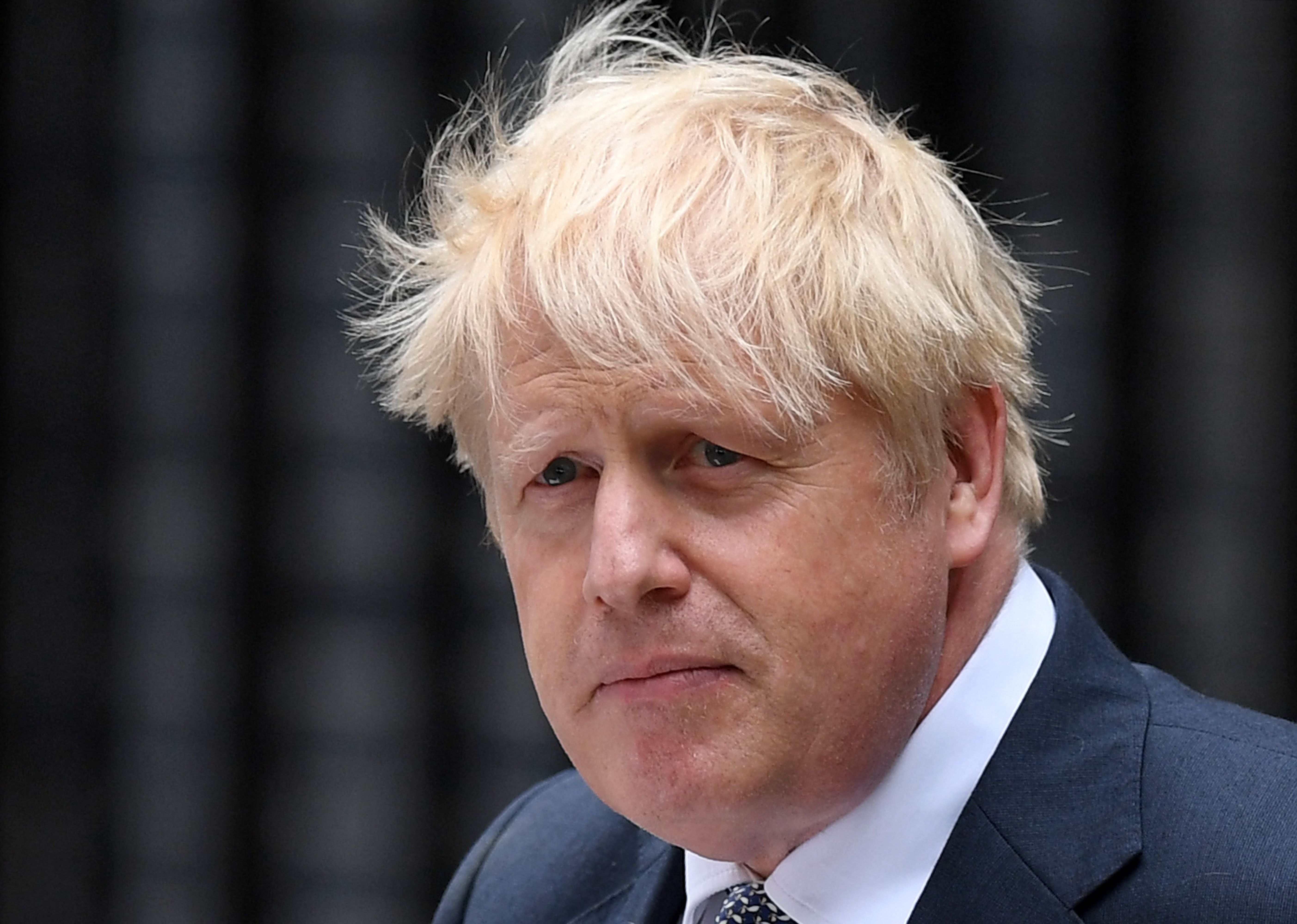 Boris Johnson hace un anuncio afuera de 10 Downing Street en el centro de Londres el 7 de julio de 202. El Primer Ministro deja el cargo luego de tres años.  (Foto Prensa Libre: AFP)