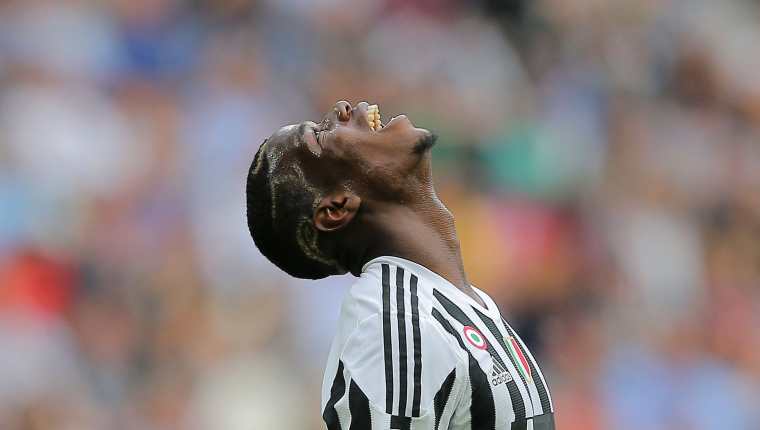 Pogba no ha tenido un buen inicio de temporada entre rumores de su enemistad con Kylian Mbappé y ahora con la operación de rodilla que le podría dejar fuera del Mundial. (Foto Prensa Libre: AFP)