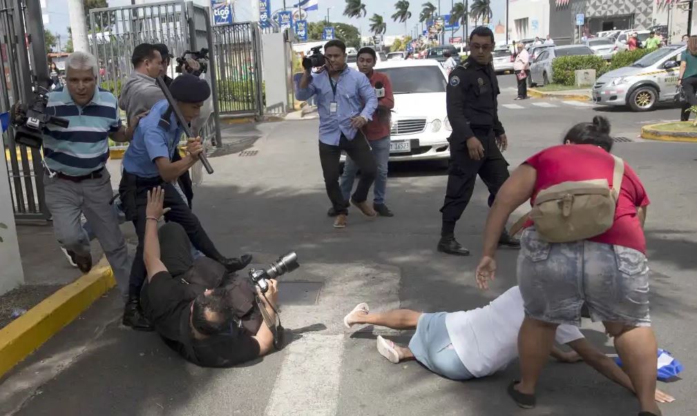 El gobierno de Daniel Ortega ha actuado con brutalidad y represión contra la prensa independiente en Nicaragua. (Foto Prensa Libre: EFE)